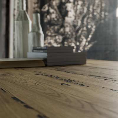 Venice's Briccole Cooper table detail wood top